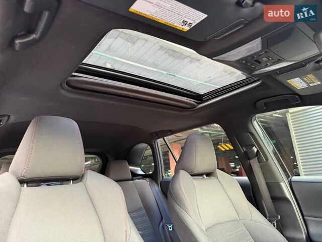 Черный Тойота RAV4 PHEV, объемом двигателя 2.49 л и пробегом 71 тыс. км за 40990 $, фото 13 на Automoto.ua