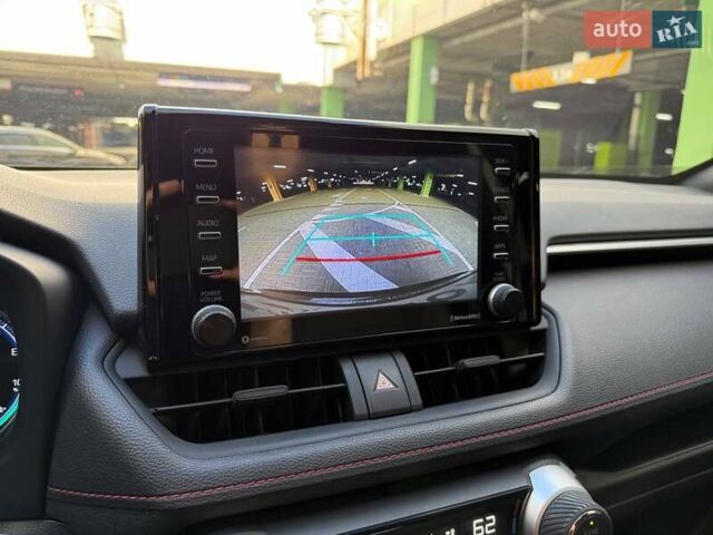 Чорний Тойота RAV4 PHEV, об'ємом двигуна 2.49 л та пробігом 44 тис. км за 45990 $, фото 24 на Automoto.ua
