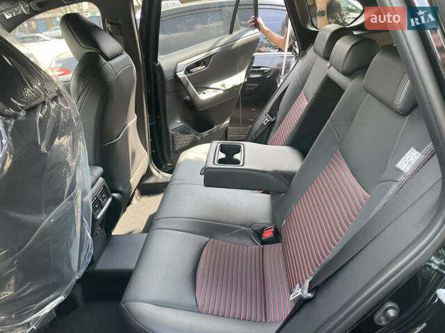 Черный Тойота RAV4 PHEV, объемом двигателя 2.49 л и пробегом 120 тыс. км за 46000 $, фото 3 на Automoto.ua