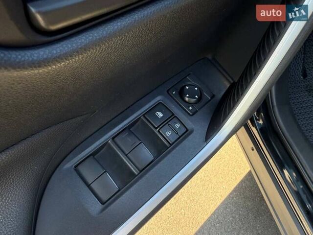 Черный Тойота RAV4 PHEV, объемом двигателя 2.49 л и пробегом 71 тыс. км за 40990 $, фото 17 на Automoto.ua