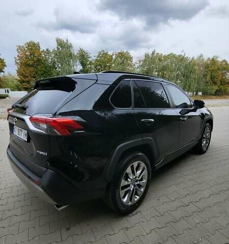 Черный Тойота RAV4 PHEV, объемом двигателя 2.49 л и пробегом 13 тыс. км за 48100 $, фото 5 на Automoto.ua
