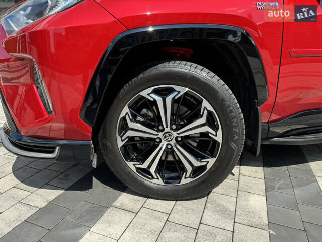 Красный Тойота RAV4 PHEV, объемом двигателя 2.49 л и пробегом 81 тыс. км за 42000 $, фото 4 на Automoto.ua