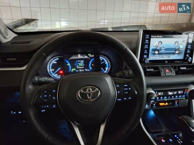 Красный Тойота RAV4 PHEV, объемом двигателя 2.4 л и пробегом 45 тыс. км за 29900 $, фото 8 на Automoto.ua