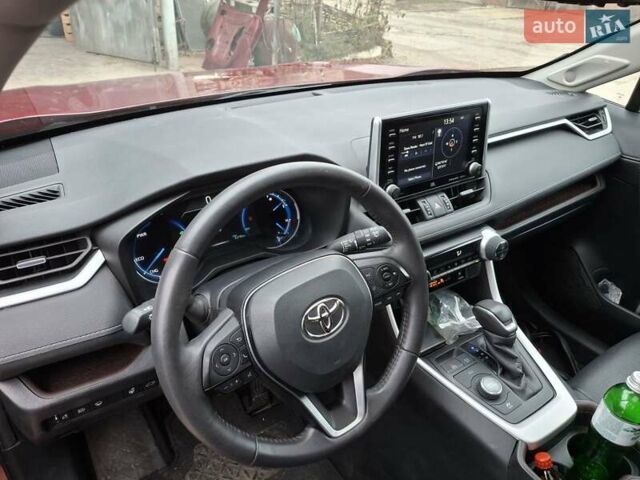 Красный Тойота RAV4 PHEV, объемом двигателя 2.4 л и пробегом 45 тыс. км за 29900 $, фото 23 на Automoto.ua