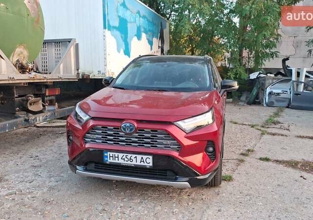 Красный Тойота RAV4 PHEV, объемом двигателя 2.4 л и пробегом 45 тыс. км за 29900 $, фото 1 на Automoto.ua
