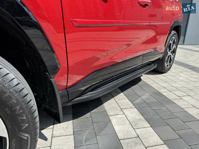 Красный Тойота RAV4 PHEV, объемом двигателя 2.49 л и пробегом 81 тыс. км за 42000 $, фото 11 на Automoto.ua