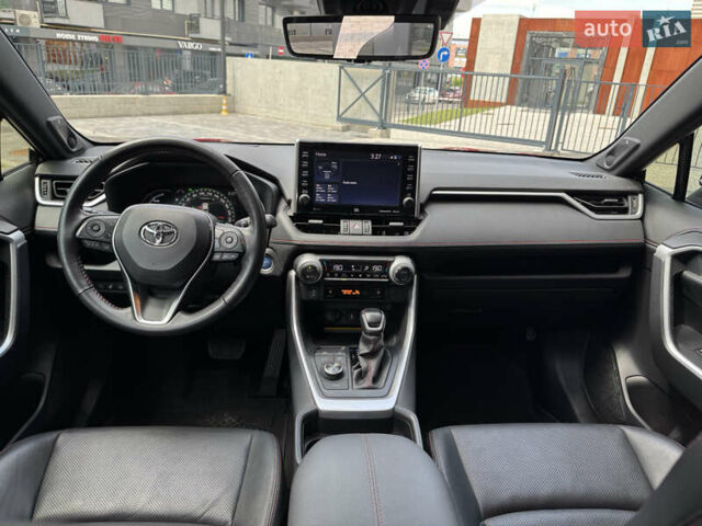 Красный Тойота RAV4 PHEV, объемом двигателя 2.49 л и пробегом 81 тыс. км за 42000 $, фото 24 на Automoto.ua