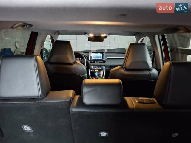 Красный Тойота RAV4 PHEV, объемом двигателя 2.4 л и пробегом 45 тыс. км за 29900 $, фото 9 на Automoto.ua