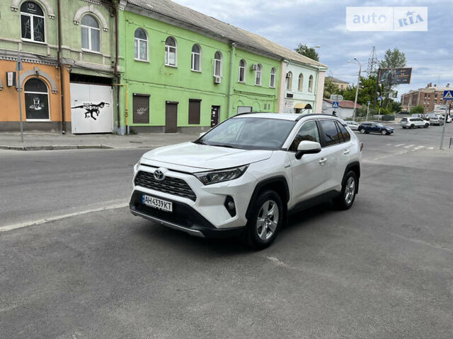 Тойота RAV4 PHEV, объемом двигателя 2.49 л и пробегом 47 тыс. км за 32000 $, фото 15 на Automoto.ua