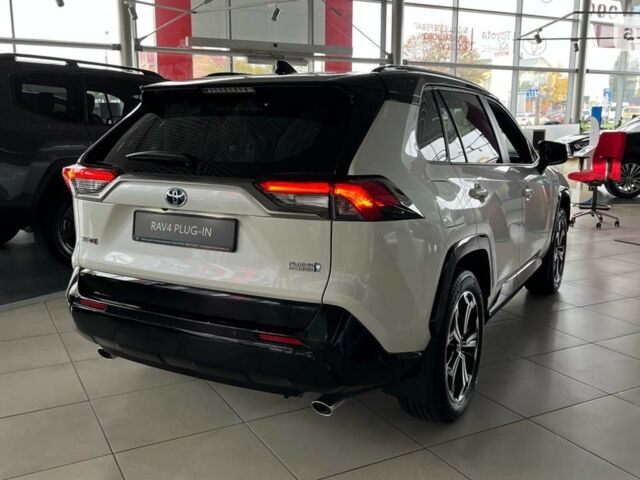 Тойота RAV4 PHEV, объемом двигателя 2.49 л и пробегом 0 тыс. км за 63903 $, фото 4 на Automoto.ua