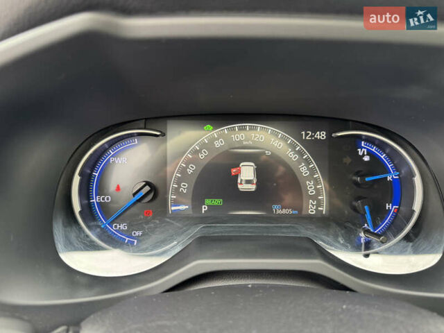 Сірий Тойота RAV4 PHEV, об'ємом двигуна 2.49 л та пробігом 137 тис. км за 29900 $, фото 7 на Automoto.ua