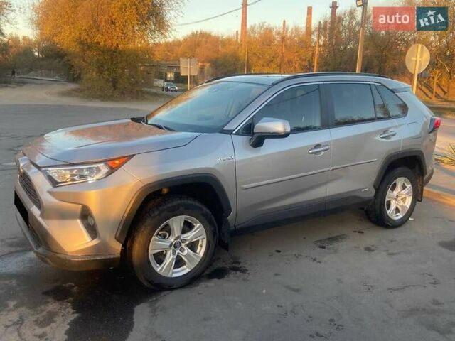 Серый Тойота RAV4 PHEV, объемом двигателя 2.49 л и пробегом 60 тыс. км за 27500 $, фото 1 на Automoto.ua
