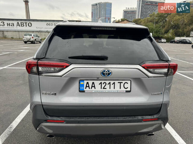Сірий Тойота RAV4 PHEV, об'ємом двигуна 2.49 л та пробігом 137 тис. км за 29900 $, фото 1 на Automoto.ua