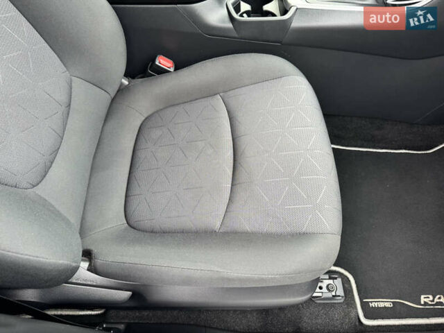 Сірий Тойота RAV4 PHEV, об'ємом двигуна 2.49 л та пробігом 137 тис. км за 29900 $, фото 18 на Automoto.ua