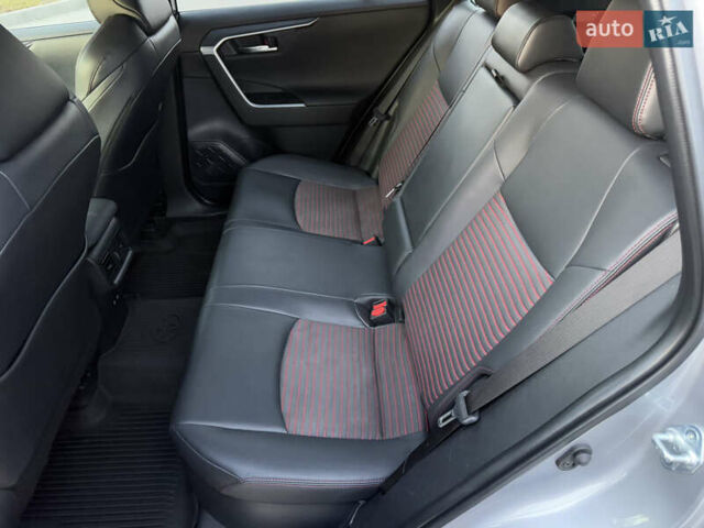 Сірий Тойота RAV4 PHEV, об'ємом двигуна 2.49 л та пробігом 87 тис. км за 36000 $, фото 44 на Automoto.ua