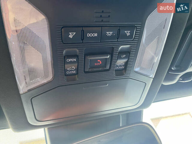 Серый Тойота RAV4 PHEV, объемом двигателя 2.49 л и пробегом 149 тыс. км за 37500 $, фото 18 на Automoto.ua