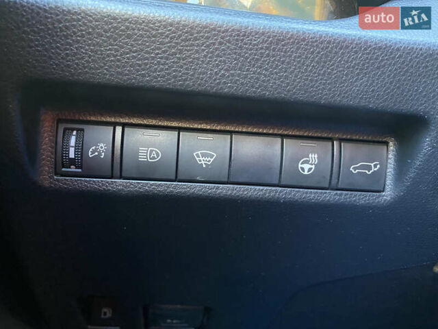 Серый Тойота RAV4 PHEV, объемом двигателя 2.49 л и пробегом 149 тыс. км за 37000 $, фото 20 на Automoto.ua