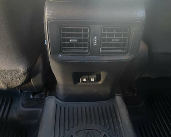 Серый Тойота RAV4 PHEV, объемом двигателя 2.49 л и пробегом 149 тыс. км за 37500 $, фото 23 на Automoto.ua