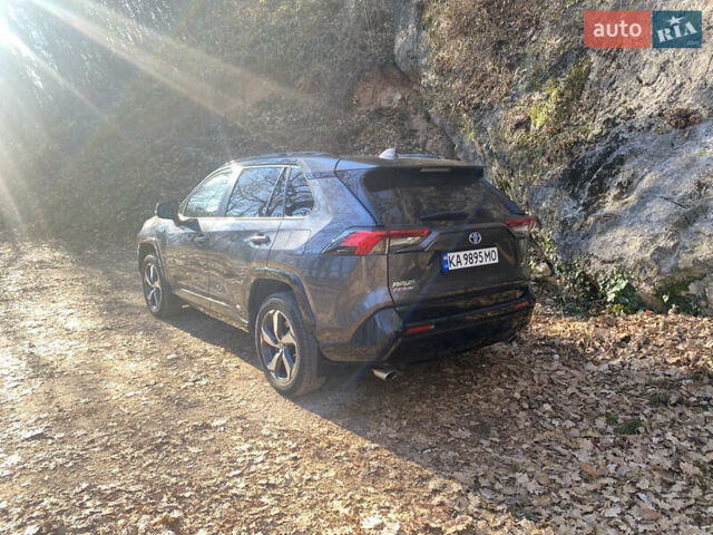 Серый Тойота RAV4 PHEV, объемом двигателя 2.49 л и пробегом 149 тыс. км за 37500 $, фото 2 на Automoto.ua