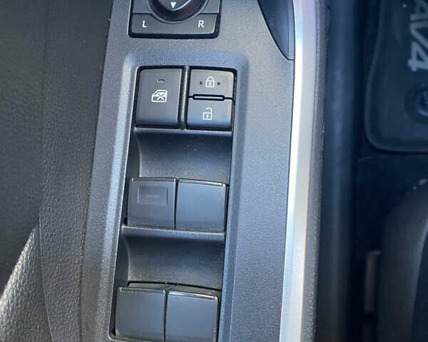 Серый Тойота RAV4 PHEV, объемом двигателя 2.49 л и пробегом 149 тыс. км за 37500 $, фото 17 на Automoto.ua