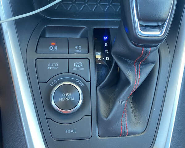 Серый Тойота RAV4 PHEV, объемом двигателя 2.49 л и пробегом 149 тыс. км за 37500 $, фото 21 на Automoto.ua