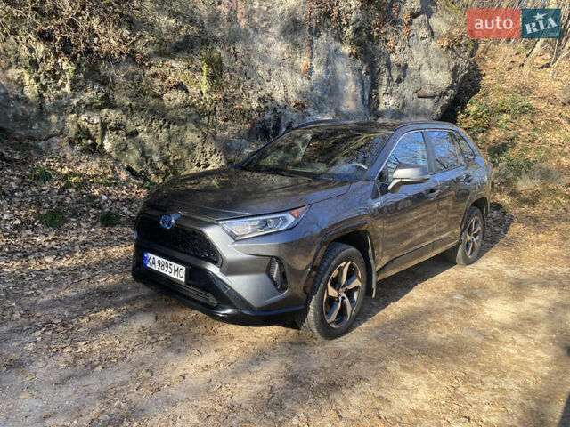 Серый Тойота RAV4 PHEV, объемом двигателя 2.49 л и пробегом 149 тыс. км за 37500 $, фото 1 на Automoto.ua