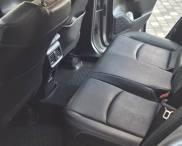 Серый Тойота RAV4 PHEV, объемом двигателя 2.5 л и пробегом 60 тыс. км за 37000 $, фото 3 на Automoto.ua