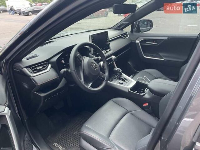 Серый Тойота RAV4 PHEV, объемом двигателя 2.5 л и пробегом 31 тыс. км за 49000 $, фото 13 на Automoto.ua