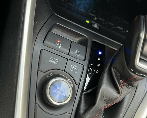 Сірий Тойота RAV4 PHEV, об'ємом двигуна 2.5 л та пробігом 63 тис. км за 49500 $, фото 52 на Automoto.ua