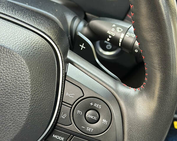 Сірий Тойота RAV4 PHEV, об'ємом двигуна 2.5 л та пробігом 63 тис. км за 49500 $, фото 37 на Automoto.ua