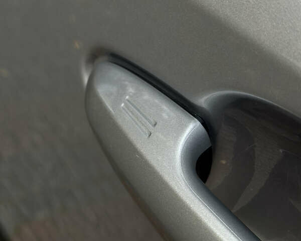 Сірий Тойота RAV4 PHEV, об'ємом двигуна 2.5 л та пробігом 63 тис. км за 49500 $, фото 24 на Automoto.ua