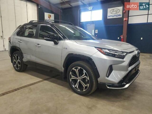 Серый Тойота RAV4 PHEV, объемом двигателя 2.49 л и пробегом 13 тыс. км за 35000 $, фото 3 на Automoto.ua