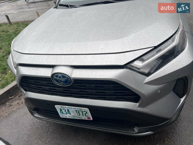 Серый Тойота RAV4 PHEV, объемом двигателя 0 л и пробегом 32 тыс. км за 34900 $, фото 8 на Automoto.ua
