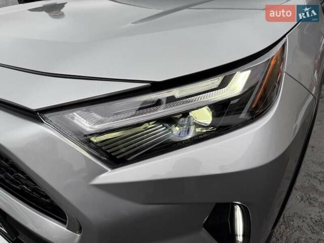 Серый Тойота RAV4 PHEV, объемом двигателя 2.5 л и пробегом 25 тыс. км за 48800 $, фото 8 на Automoto.ua