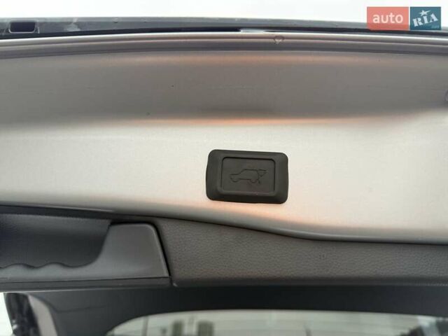 Серый Тойота RAV4 PHEV, объемом двигателя 2.5 л и пробегом 25 тыс. км за 48800 $, фото 27 на Automoto.ua