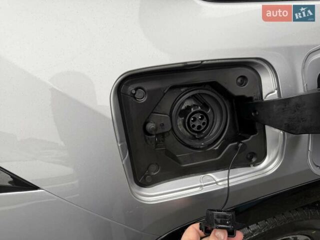 Серый Тойота RAV4 PHEV, объемом двигателя 2.5 л и пробегом 25 тыс. км за 48800 $, фото 31 на Automoto.ua