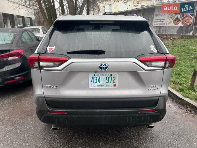 Серый Тойота RAV4 PHEV, объемом двигателя 0 л и пробегом 32 тыс. км за 34900 $, фото 4 на Automoto.ua