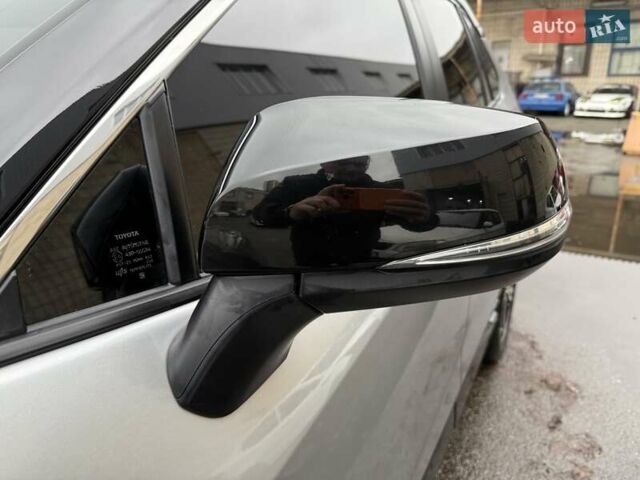 Серый Тойота RAV4 PHEV, объемом двигателя 2.5 л и пробегом 25 тыс. км за 48800 $, фото 35 на Automoto.ua