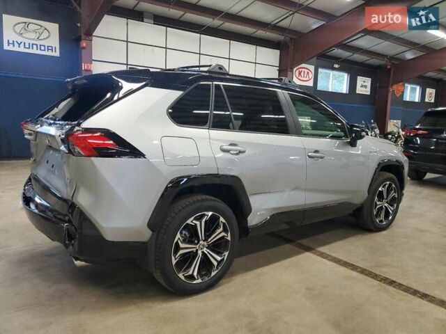 Серый Тойота RAV4 PHEV, объемом двигателя 2.49 л и пробегом 13 тыс. км за 35000 $, фото 2 на Automoto.ua