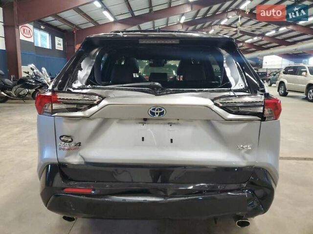 Серый Тойота RAV4 PHEV, объемом двигателя 2.49 л и пробегом 13 тыс. км за 35000 $, фото 5 на Automoto.ua