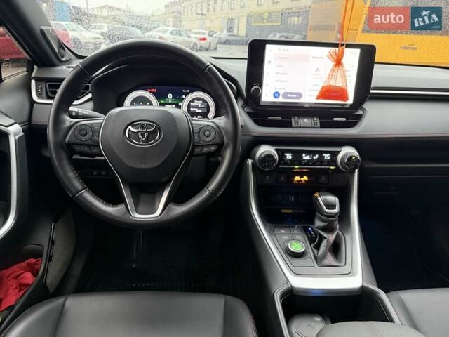 Серый Тойота RAV4 PHEV, объемом двигателя 2.5 л и пробегом 25 тыс. км за 48800 $, фото 36 на Automoto.ua