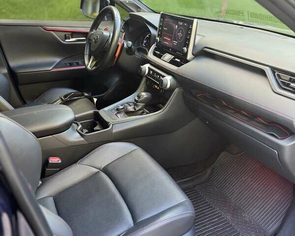 Синий Тойота RAV4 PHEV, объемом двигателя 2.49 л и пробегом 86 тыс. км за 45000 $, фото 10 на Automoto.ua