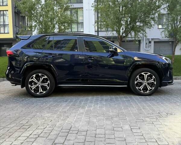 Синий Тойота RAV4 PHEV, объемом двигателя 2.49 л и пробегом 86 тыс. км за 45000 $, фото 1 на Automoto.ua