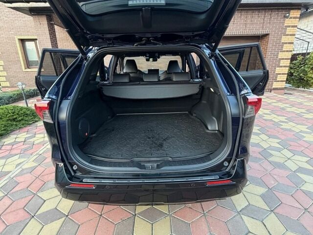 Синий Тойота RAV4 PHEV, объемом двигателя 2.49 л и пробегом 28 тыс. км за 45000 $, фото 10 на Automoto.ua