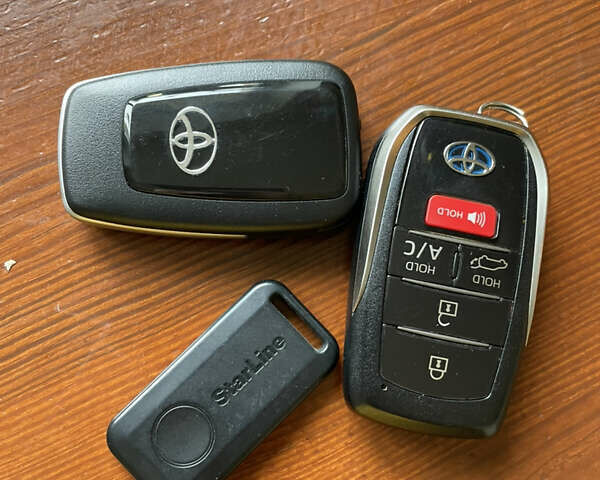 Синий Тойота RAV4 PHEV, объемом двигателя 2.5 л и пробегом 37 тыс. км за 45700 $, фото 14 на Automoto.ua