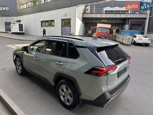 Зеленый Тойота RAV4 PHEV, объемом двигателя 2.49 л и пробегом 35 тыс. км за 32300 $, фото 9 на Automoto.ua