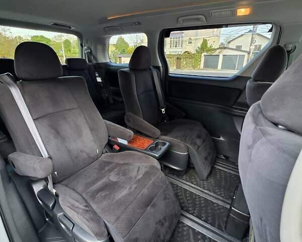 Білий Тойота Веллфаір, об'ємом двигуна 2.4 л та пробігом 110 тис. км за 15500 $, фото 29 на Automoto.ua