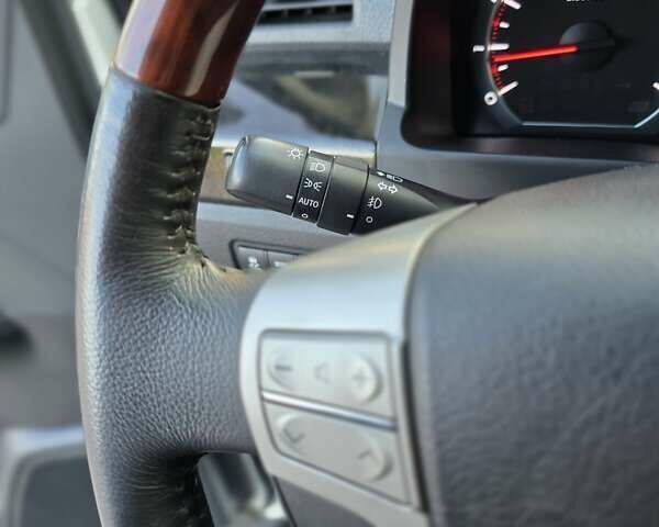 Білий Тойота Веллфаір, об'ємом двигуна 2.4 л та пробігом 110 тис. км за 15500 $, фото 21 на Automoto.ua