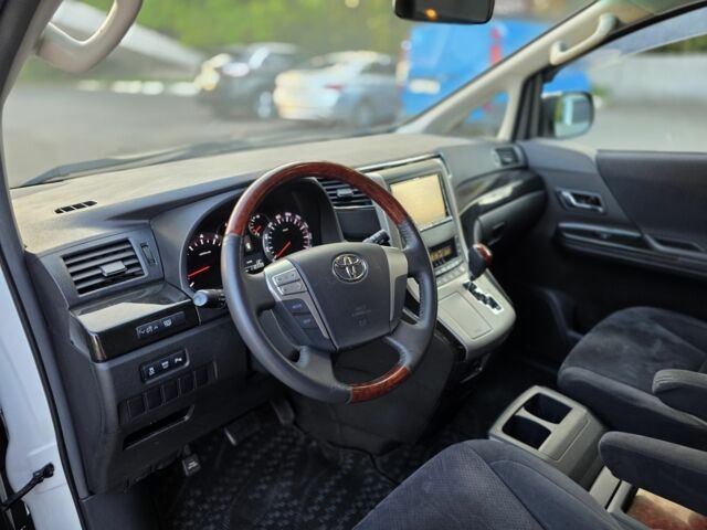 Білий Тойота Веллфаір, об'ємом двигуна 2.4 л та пробігом 110 тис. км за 13900 $, фото 13 на Automoto.ua