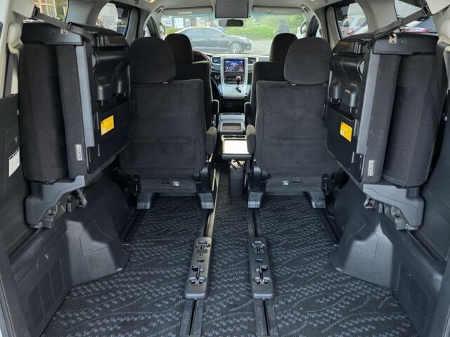 Білий Тойота Веллфаір, об'ємом двигуна 2.4 л та пробігом 110 тис. км за 13900 $, фото 21 на Automoto.ua